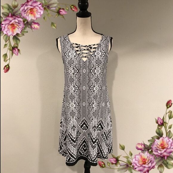 Geometrical print sleeveless v-neck dress - Picture 1 of 13